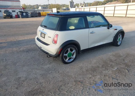 2005 Mini Cooper from USA, damaged, VIN WMWRC33515TK60417